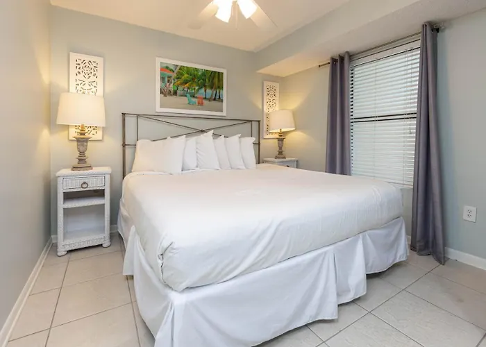 Apartment Island Winds East 104